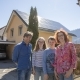 Die vierköpfige Familie Hässig wohnt in Walenstadt und nimmt am Pilotprojekt Quartierstrom teil