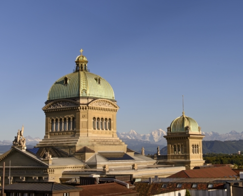 Parlamentsgebäude - Palais fédéral / Extérieur - Aussenansichten