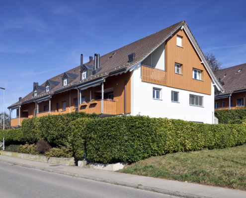 Liegenschaft Wangen bei Dübendorf: Aussenansicht der idyllischen Liegenschaft an der Zeglistrasse.